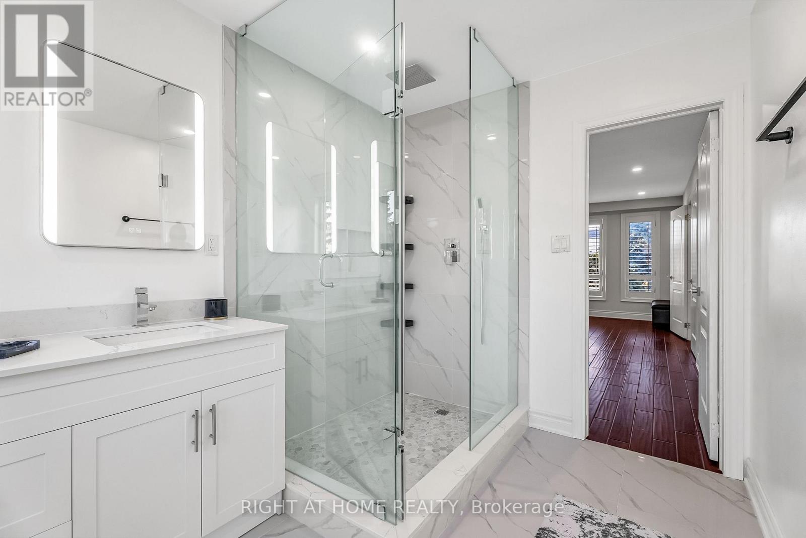 373 Firglen Ridge W, Vaughan, Ontario  L4L 1N6 - Photo 20 - N12589830