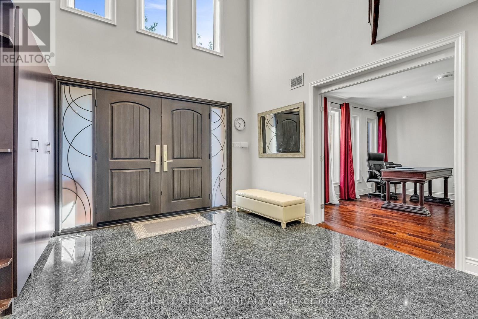 373 Firglen Ridge W, Vaughan, Ontario  L4L 1N6 - Photo 3 - N12589830