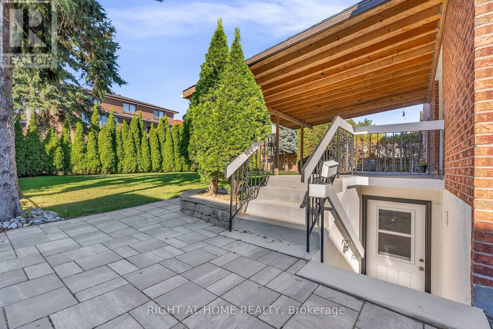 373 Firglen Ridge W, Vaughan, Ontario  L4L 1N6 - Photo 35 - N12589830