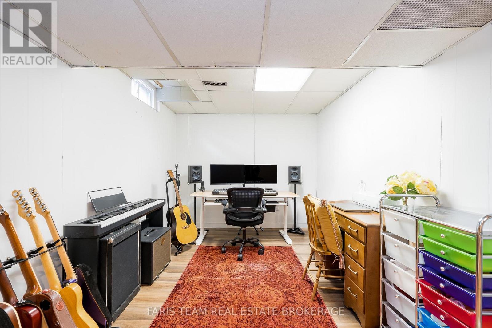 43 Jeffrey Street, Barrie, Ontario  L4M 4L4 - Photo 25 - S12589722