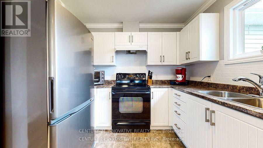 15 Ainsworth Drive, Ramara, Ontario  L3V 8J9 - Photo 9 - S12589768