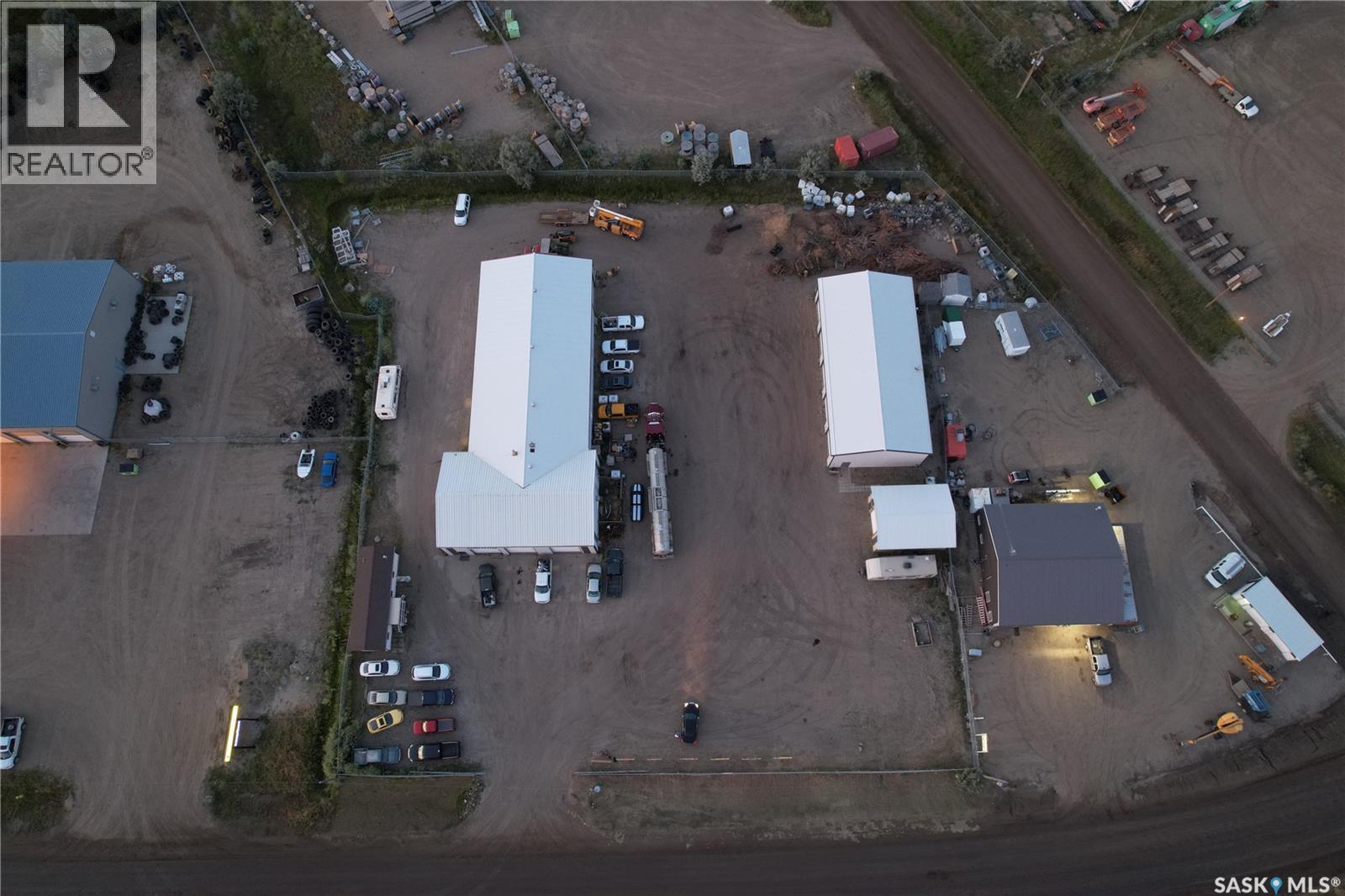 83-85 Escana Street, Estevan, Saskatchewan  S4A 0X1 - Photo 2 - SK025002