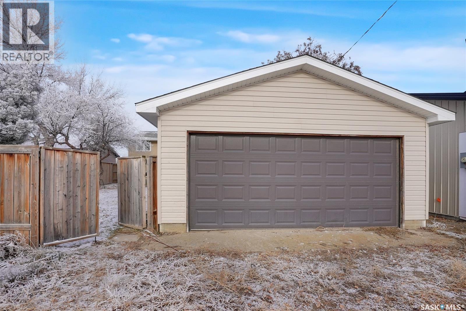 1543 Stadacona Street W, Moose Jaw, Saskatchewan  S6H 6S3 - Photo 47 - SK024932