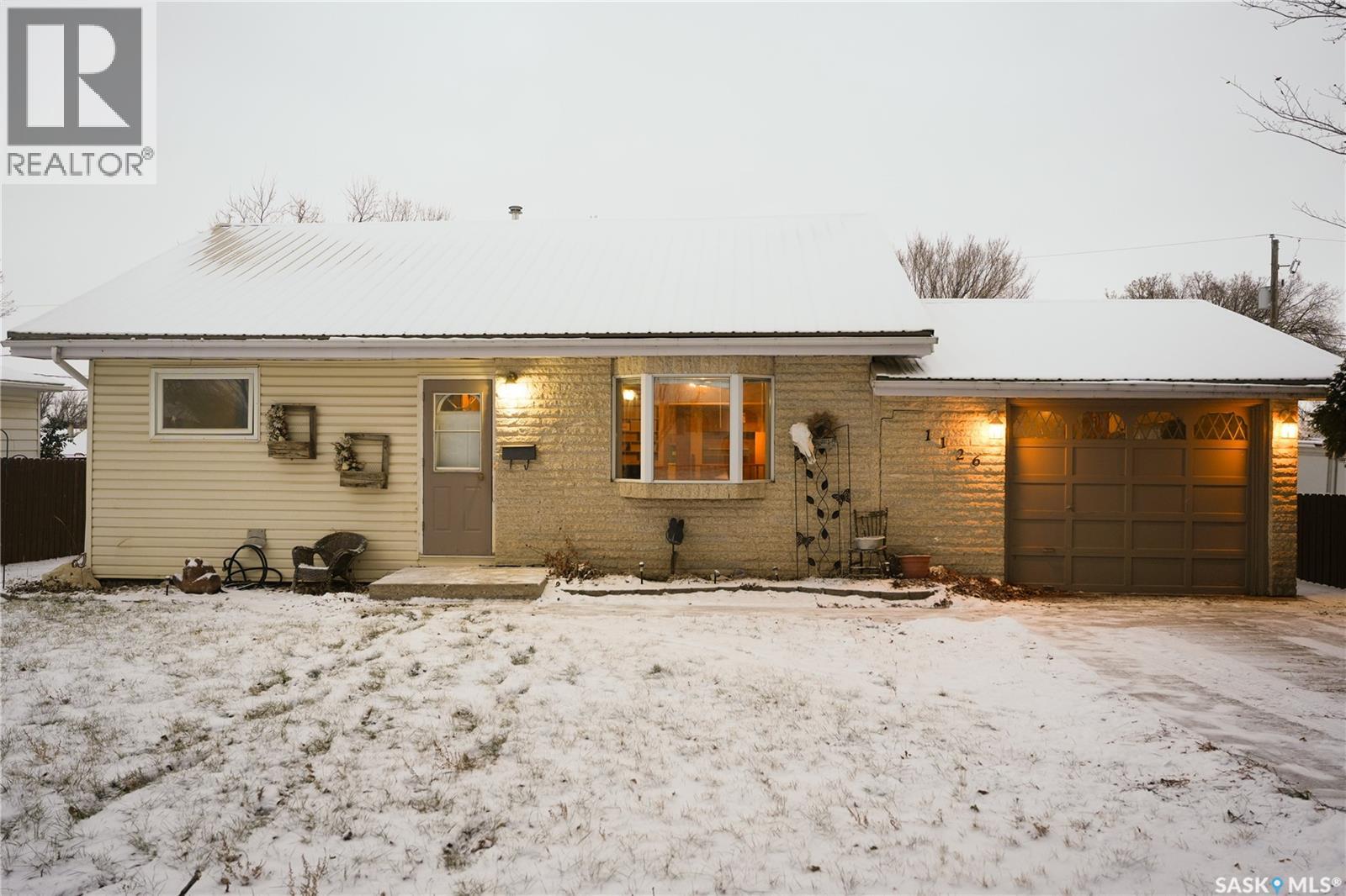 1126 Iroquois STREET W, moose jaw, Saskatchewan