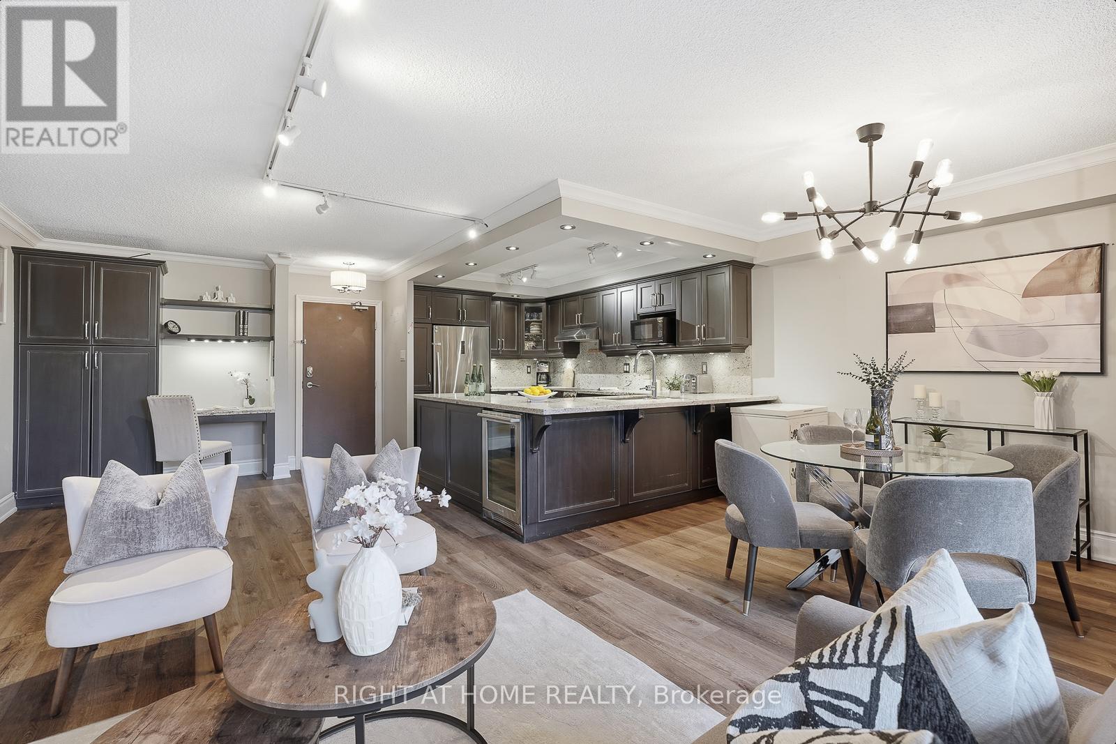 206 - 135 Marlee Avenue, Toronto, Ontario  M6B 4C6 - Photo 10 - W12589660