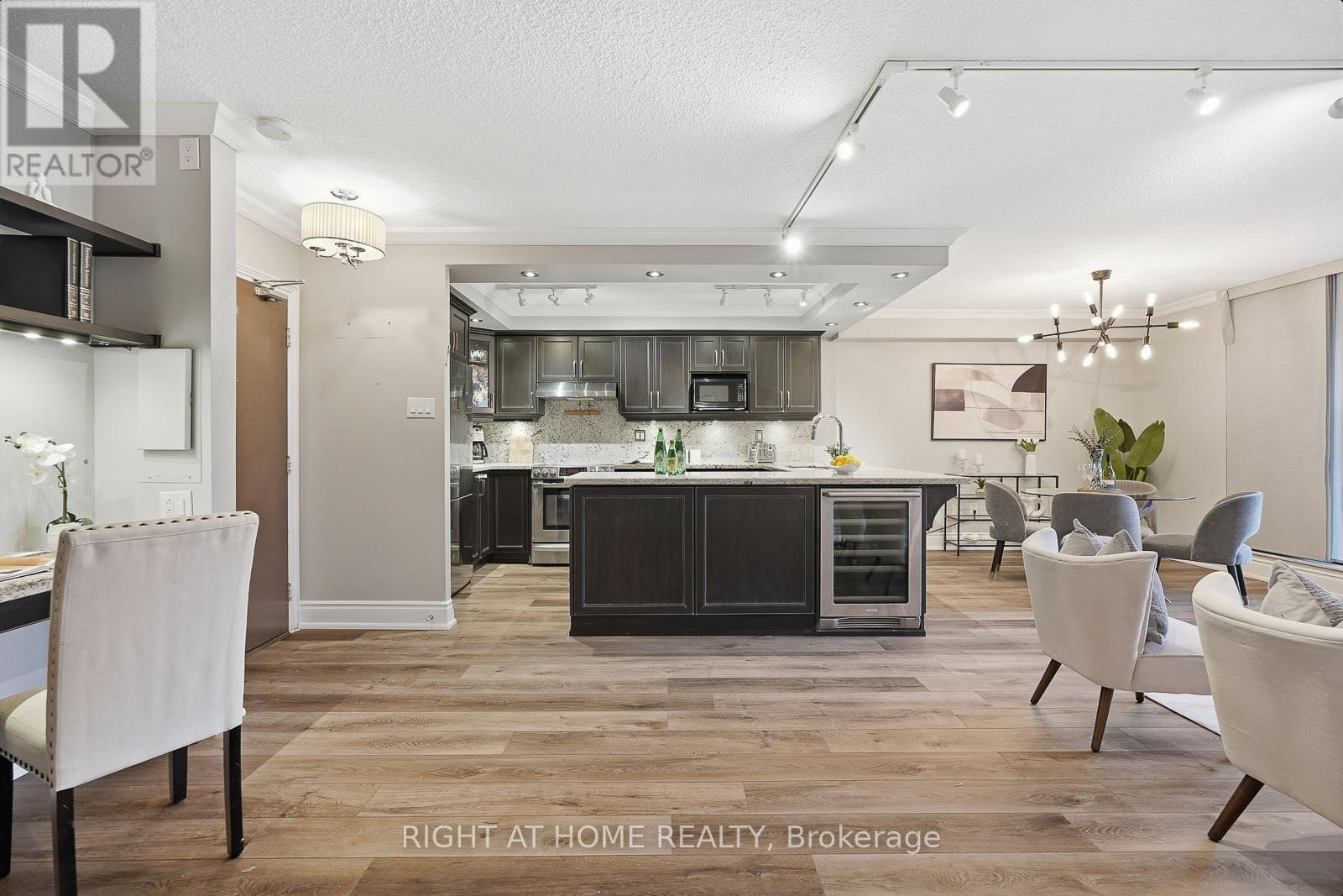 206 - 135 Marlee Avenue, Toronto, Ontario  M6B 4C6 - Photo 12 - W12589660