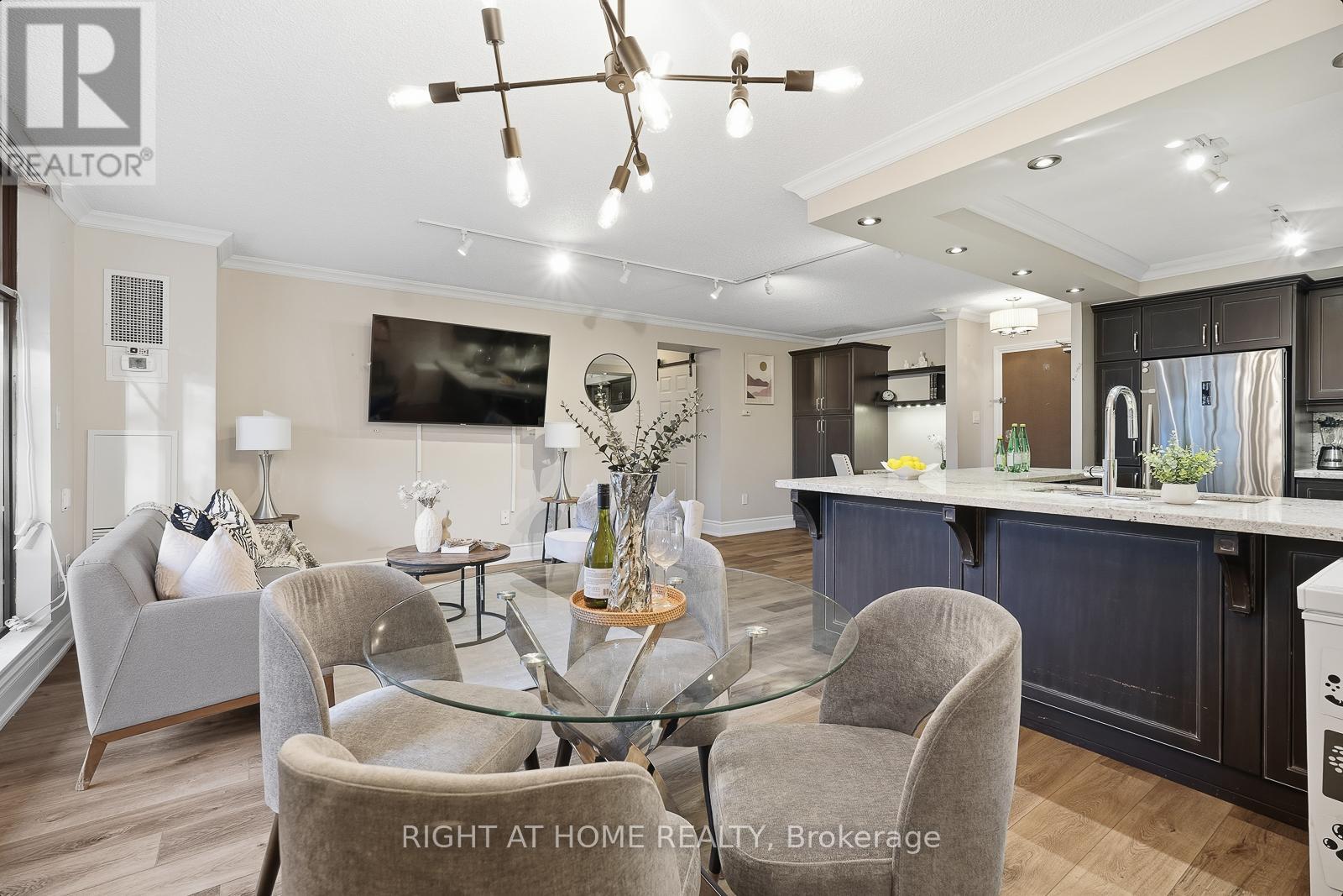 206 - 135 Marlee Avenue, Toronto, Ontario  M6B 4C6 - Photo 15 - W12589660