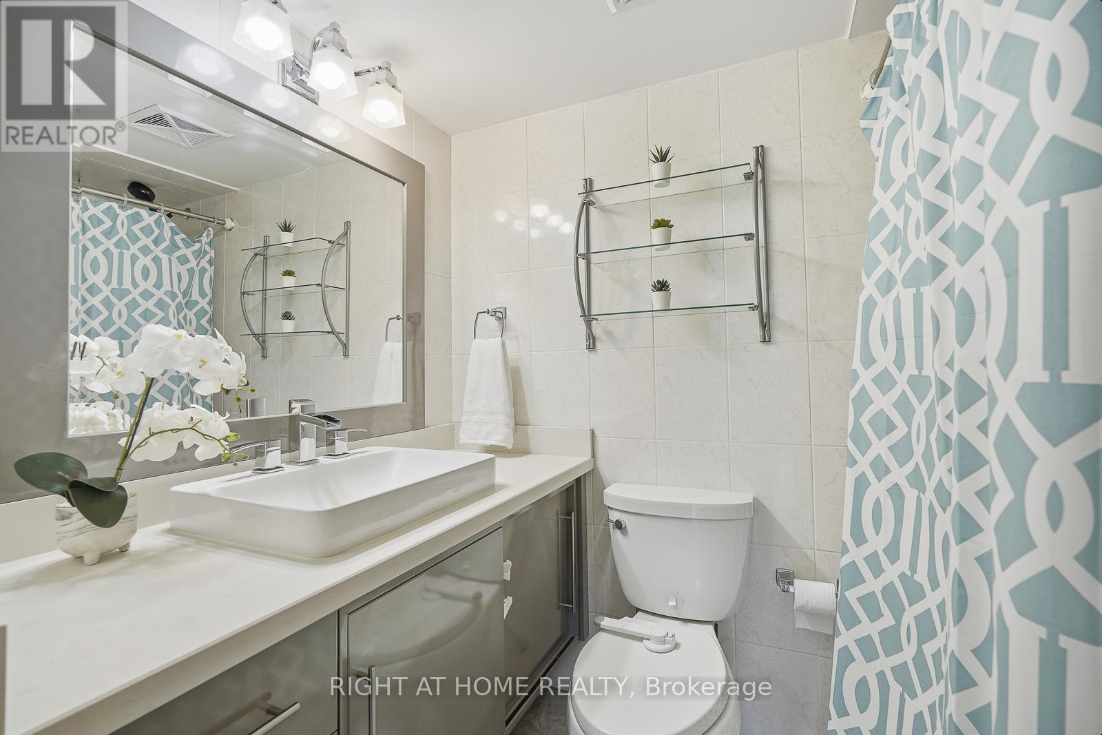 206 - 135 Marlee Avenue, Toronto, Ontario  M6B 4C6 - Photo 24 - W12589660