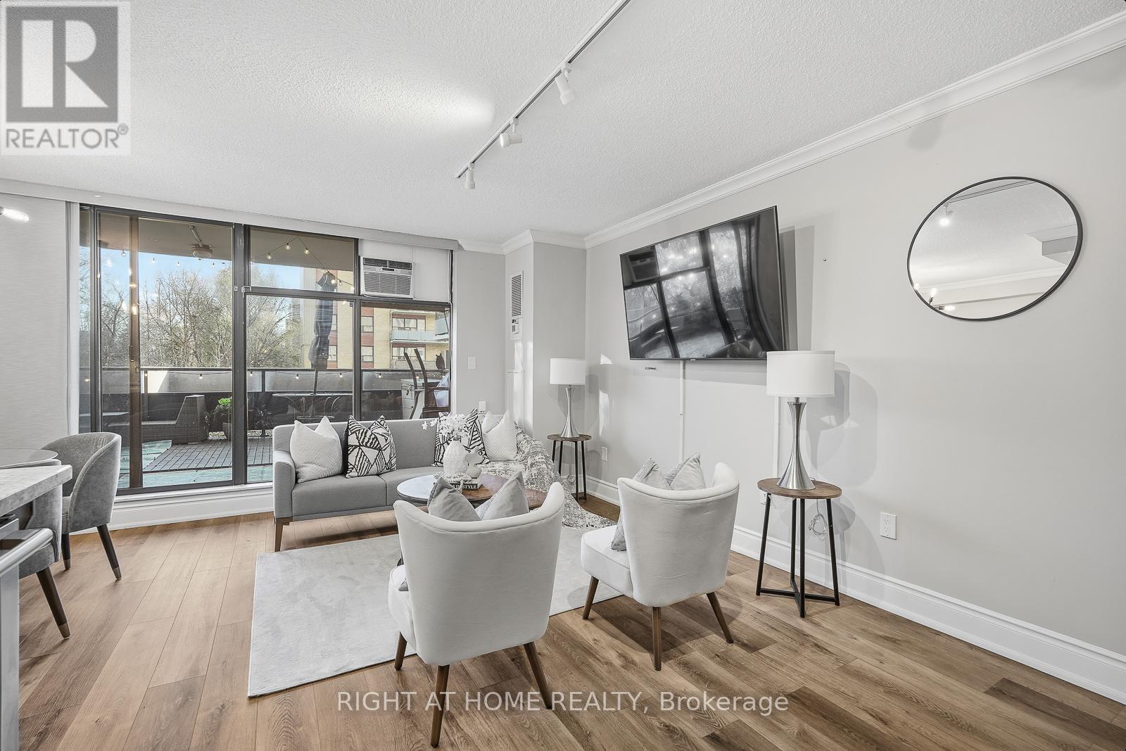 206 - 135 Marlee Avenue, Toronto, Ontario  M6B 4C6 - Photo 6 - W12589660