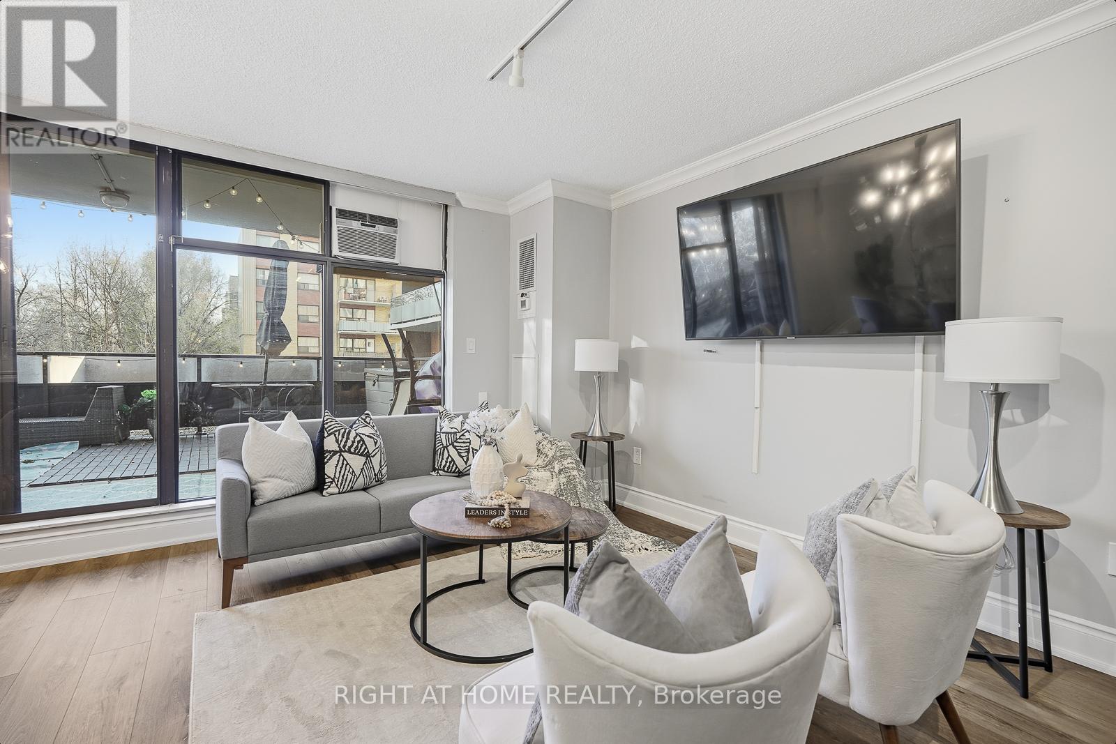 206 - 135 Marlee Avenue, Toronto, Ontario  M6B 4C6 - Photo 8 - W12589660