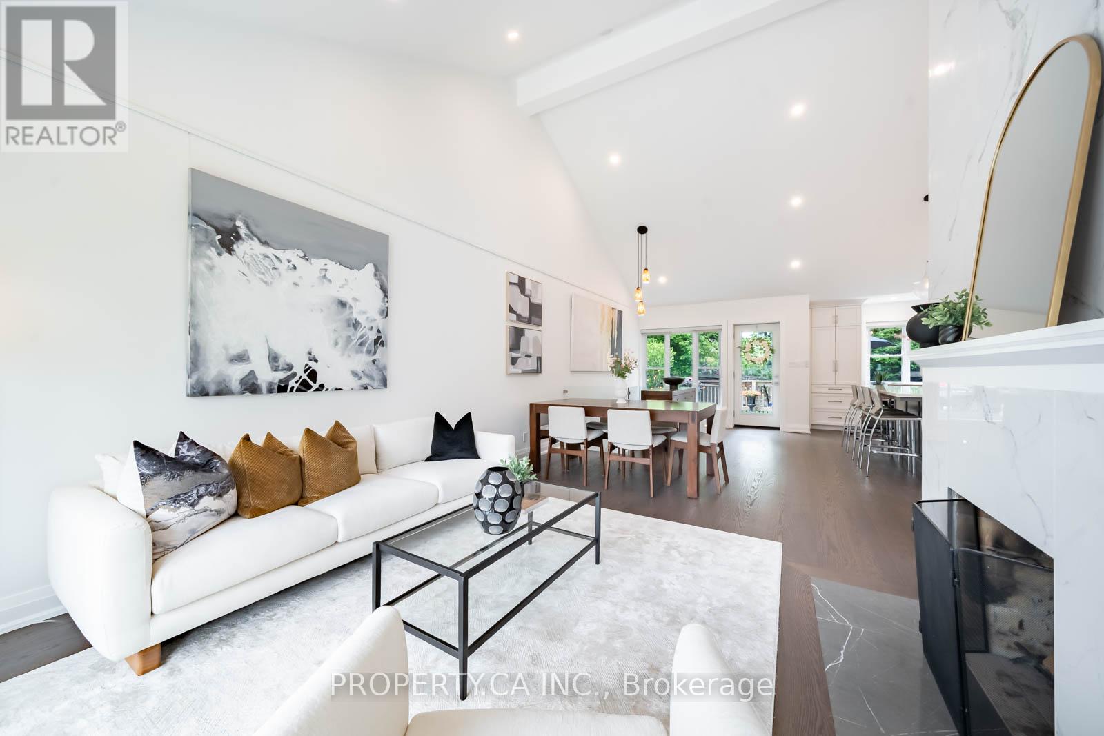 1533 Rometown Drive, Mississauga, Ontario  L5E 2T8 - Photo 10 - W12589692