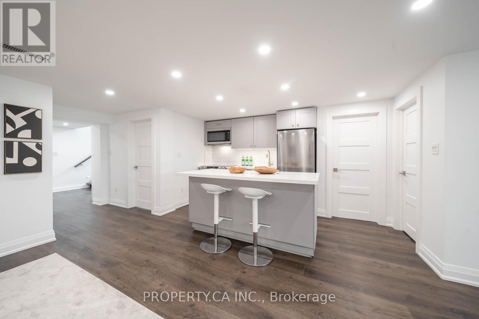 1533 Rometown Drive, Mississauga, Ontario  L5E 2T8 - Photo 28 - W12589692