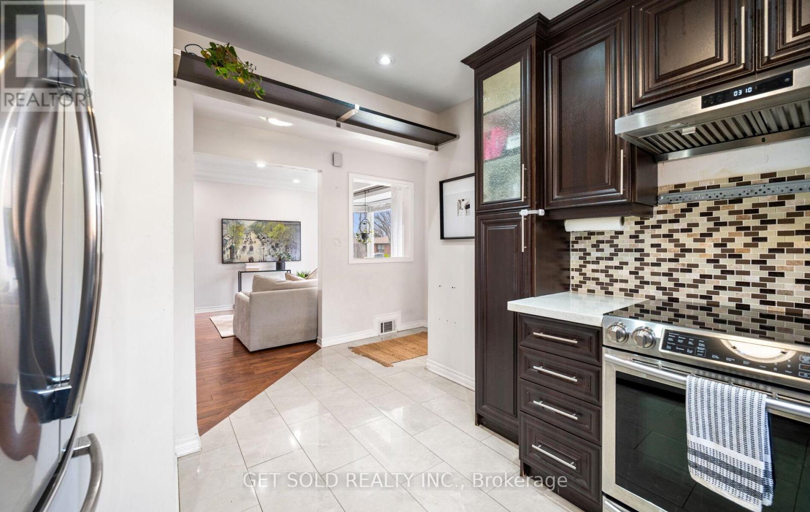 19 Ixworth Road, Toronto, Ontario  M9W 4R7 - Photo 12 - W12589698