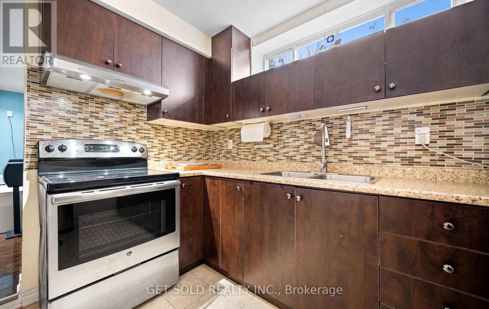 19 Ixworth Road, Toronto, Ontario  M9W 4R7 - Photo 31 - W12589698