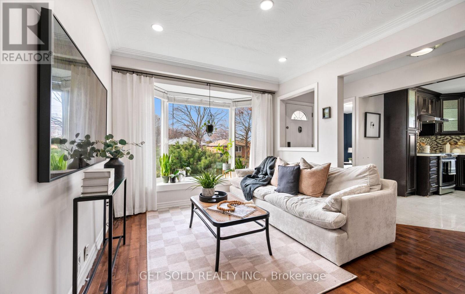 19 Ixworth Road, Toronto, Ontario  M9W 4R7 - Photo 6 - W12589698