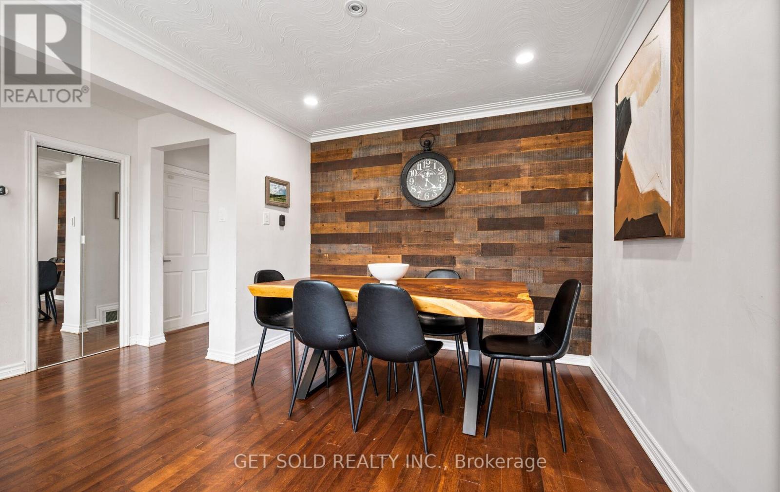 19 Ixworth Road, Toronto, Ontario  M9W 4R7 - Photo 9 - W12589698