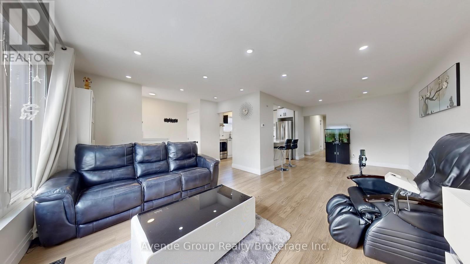 98 Topcliff Avenue, Toronto, Ontario  M3N 1L8 - Photo 5 - W12589736