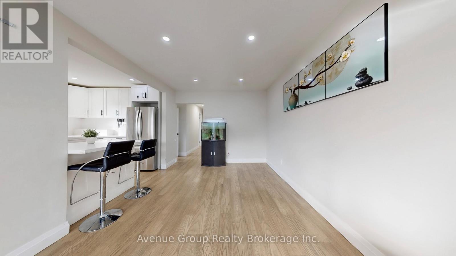 98 Topcliff Avenue, Toronto, Ontario  M3N 1L8 - Photo 7 - W12589736