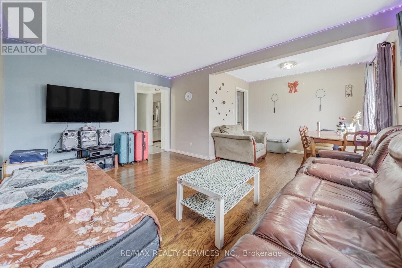 39 Flavian Crescent, Brampton (Southgate), Ontario  L6T 3P2 - Photo 13 - W12589758