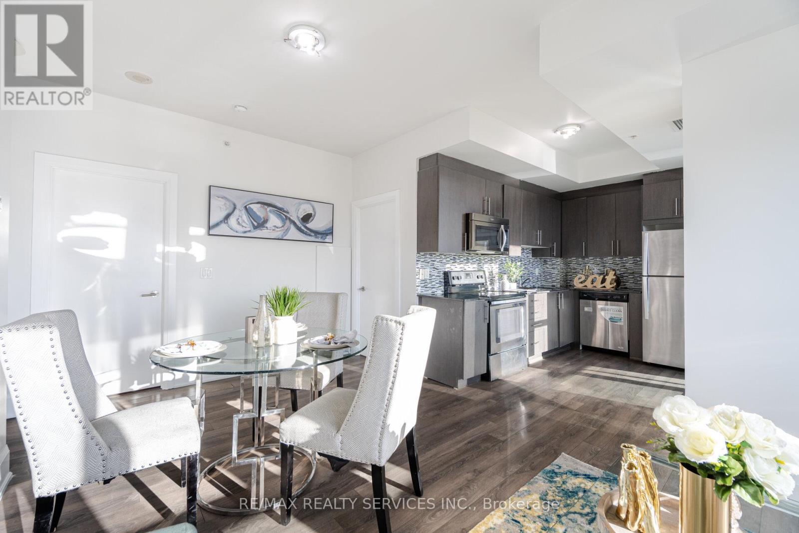 508 - 45 Yorkland Boulevard, Brampton, Ontario  L6P 4B4 - Photo 2 - W12589780