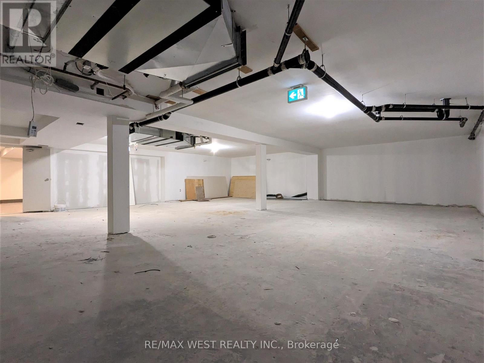 Ll1 - 2920 Dufferin Street, Toronto, Ontario  M6B 3S8 - Photo 19 - W12589788