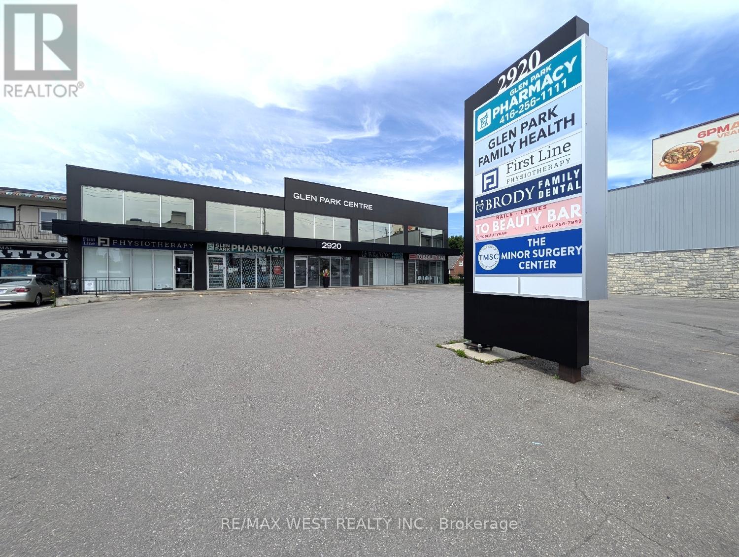 Suite 200 (4 & 5) - 2920 Dufferin Street, Toronto, Ontario  M6B 3S8 - Photo 19 - W12589794