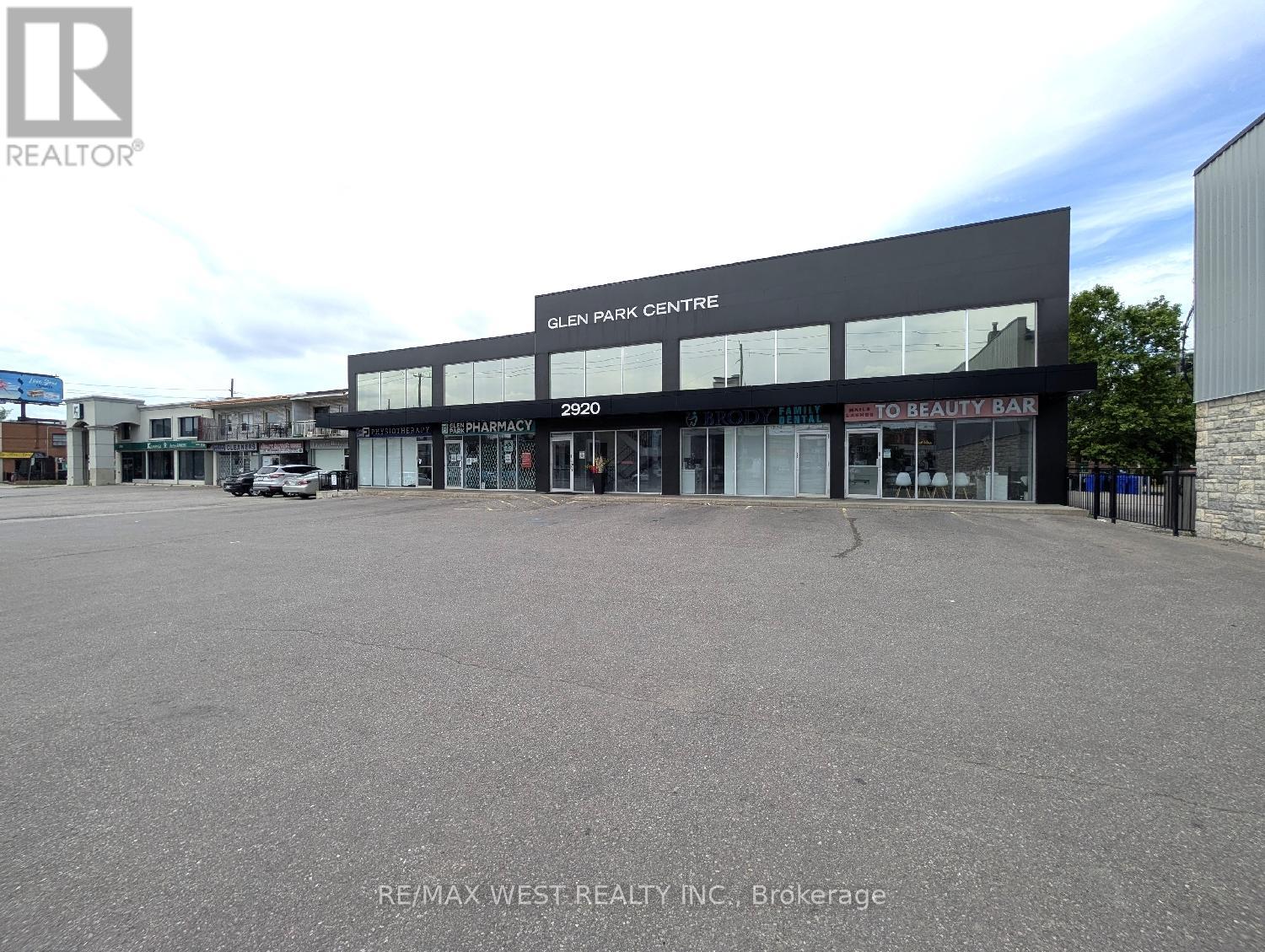 Suite 200 (4 & 5) - 2920 Dufferin Street, Toronto, Ontario  M6B 3S8 - Photo 23 - W12589794