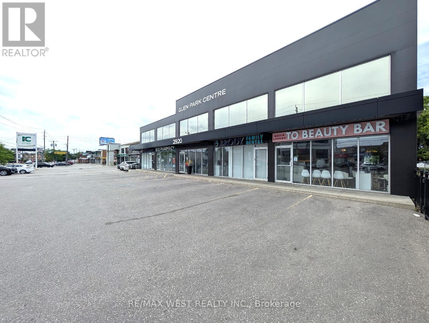 Suite 200 (4 & 5) - 2920 Dufferin Street, Toronto, Ontario  M6B 3S8 - Photo 24 - W12589794