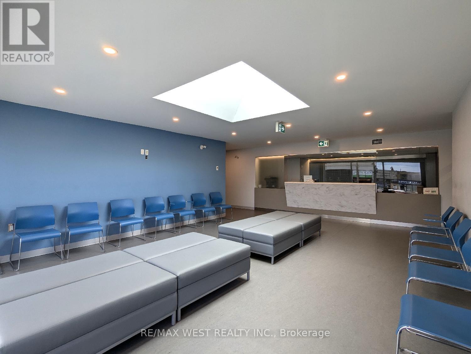 Suite 200 (4 & 5) - 2920 Dufferin Street, Toronto, Ontario  M6B 3S8 - Photo 6 - W12589794