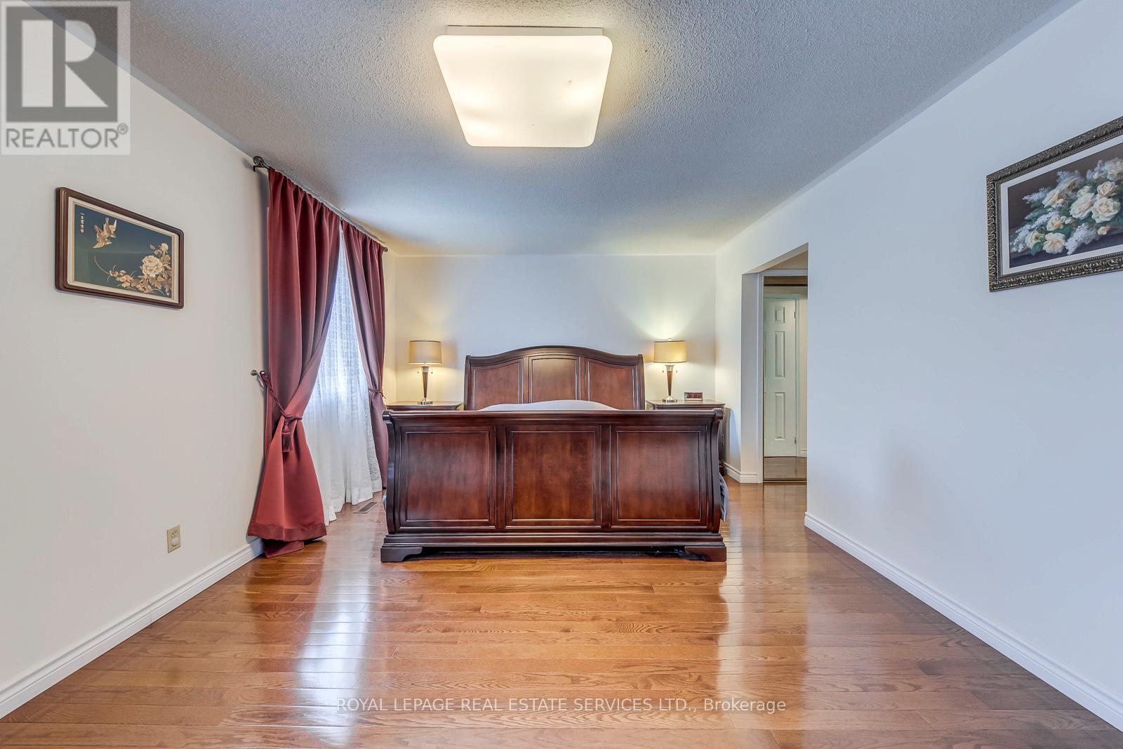 4370 Goldenrod Crescent, Mississauga, Ontario  L5V 1E3 - Photo 19 - W12589800