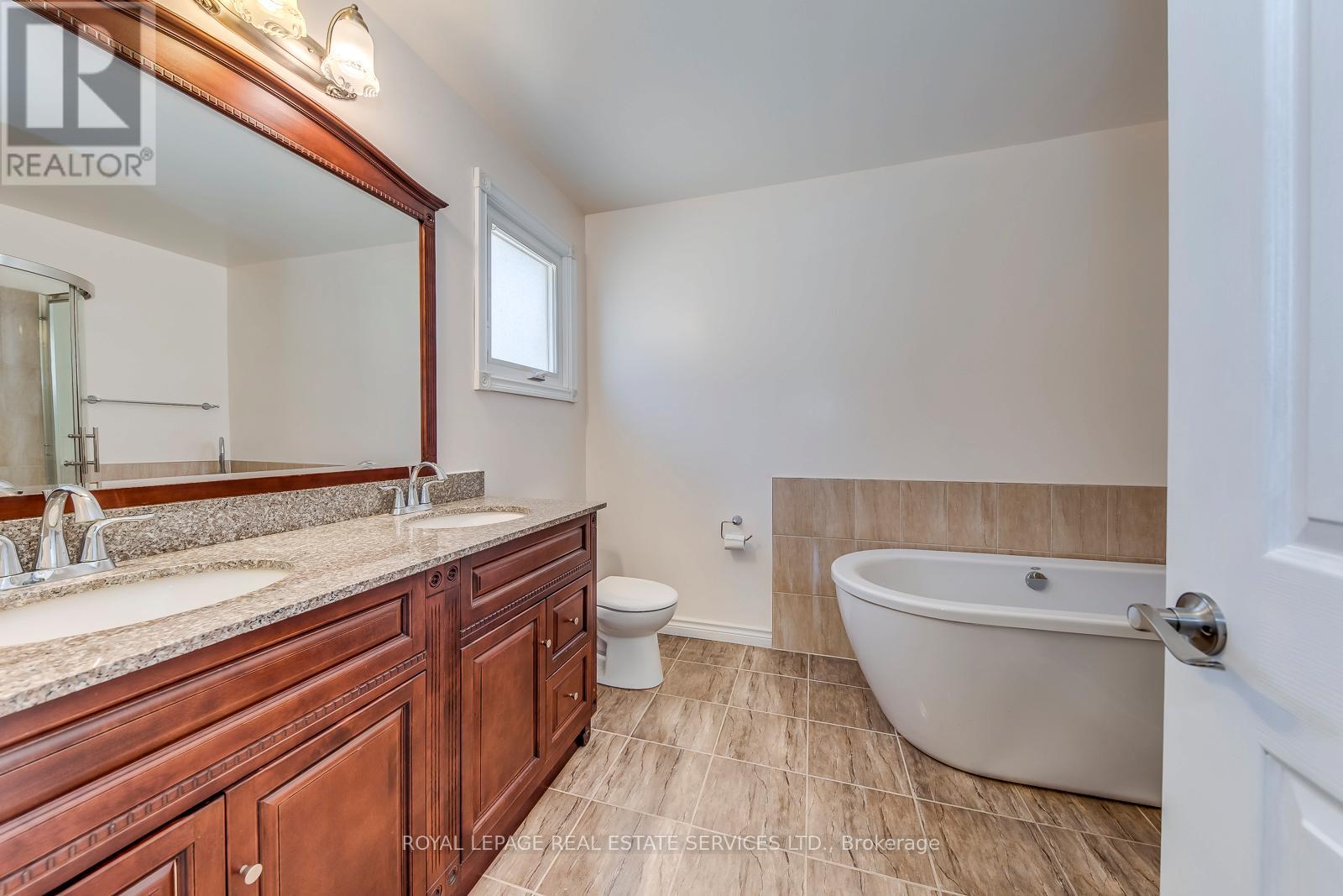 4370 Goldenrod Crescent, Mississauga, Ontario  L5V 1E3 - Photo 21 - W12589800