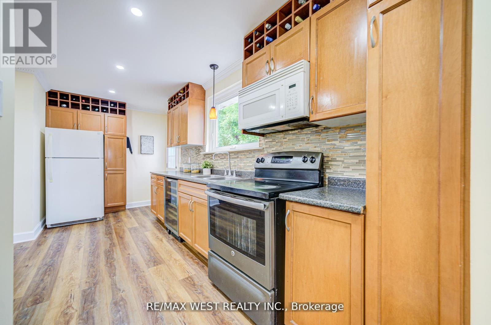 65 Belmont Drive, Brampton, Ontario  L6T 2K5 - Photo 18 - W12589802