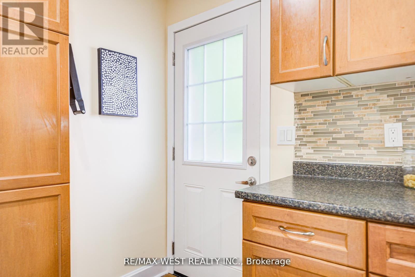 65 Belmont Drive, Brampton, Ontario  L6T 2K5 - Photo 26 - W12589802