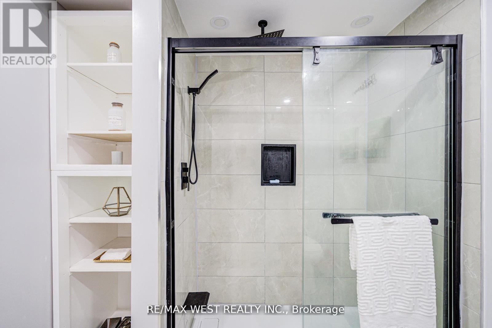 65 Belmont Drive, Brampton, Ontario  L6T 2K5 - Photo 30 - W12589802