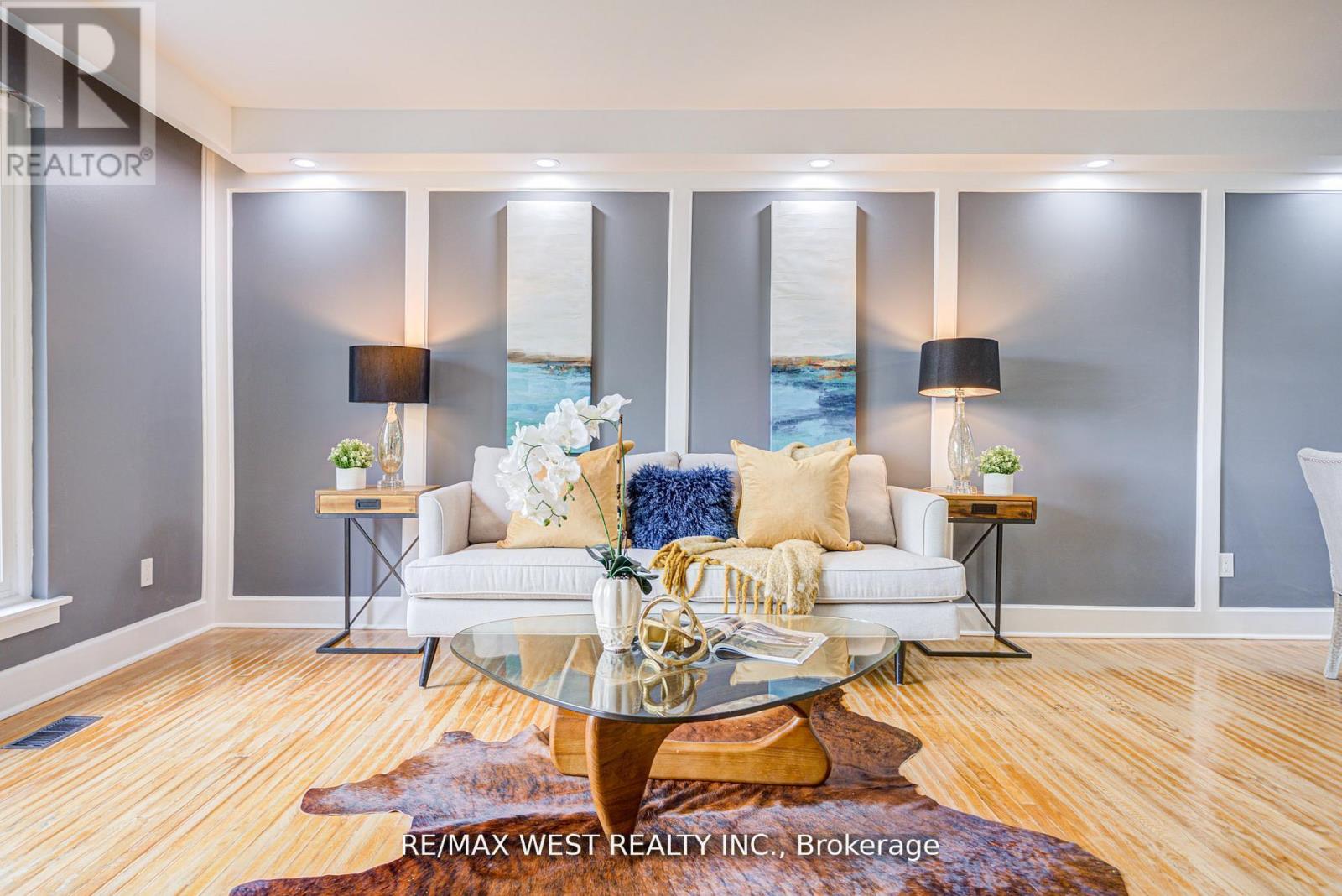 65 Belmont Drive, Brampton, Ontario  L6T 2K5 - Photo 8 - W12589802