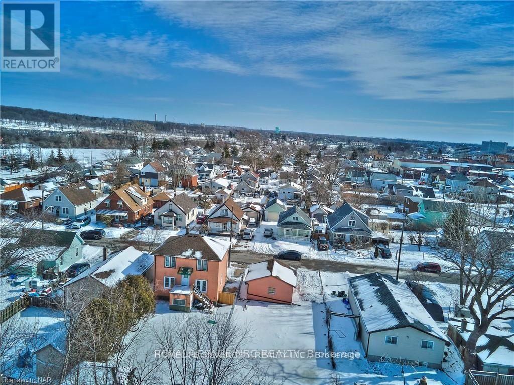 4129 Dyson Avenue, Niagara Falls, Ontario  L2E 3L6 - Photo 5 - X12586474