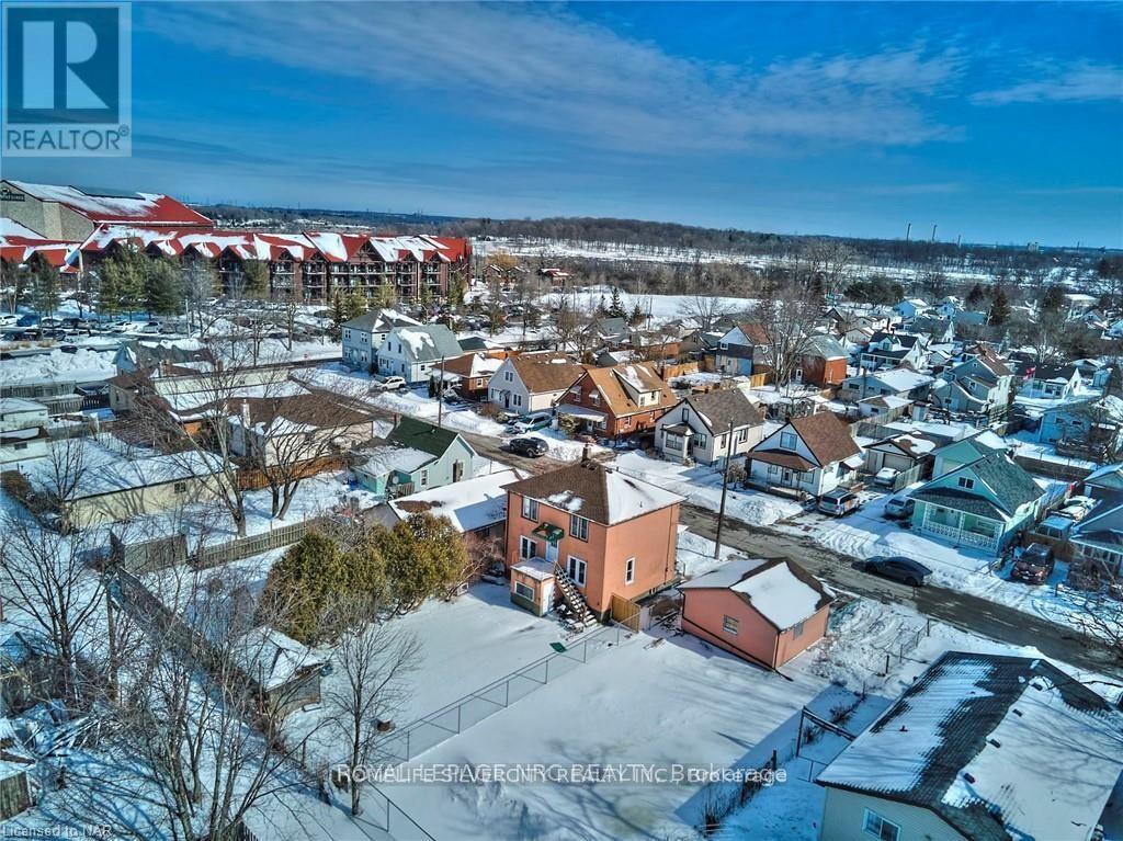 4129 Dyson Avenue, Niagara Falls, Ontario  L2E 3L6 - Photo 4 - X12586474