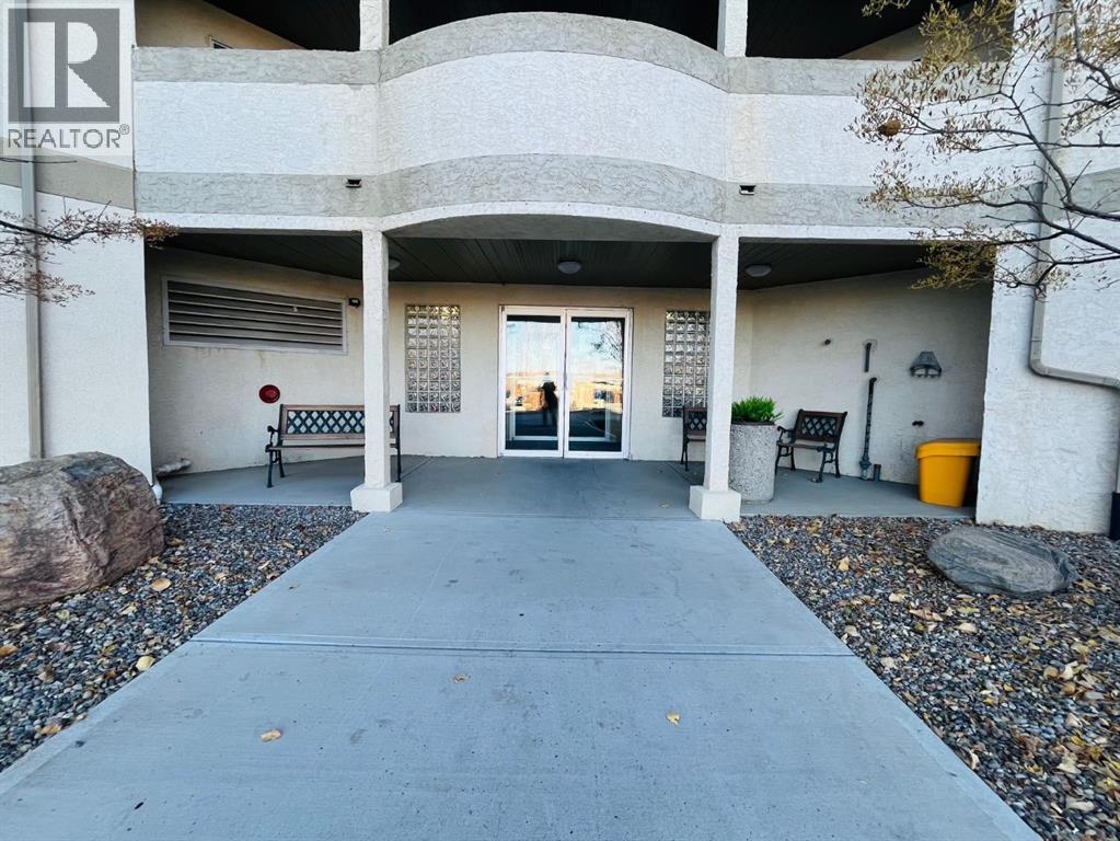 104, 485 Red Crow Boulevard W, Lethbridge, Alberta  T1K 7G6 - Photo 3 - A2268832