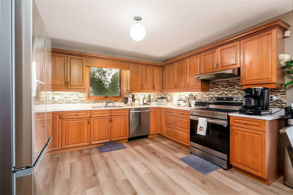 931 Main Street, Steinbach, Manitoba  R5G 1Z9 - Photo 11 - 202529283