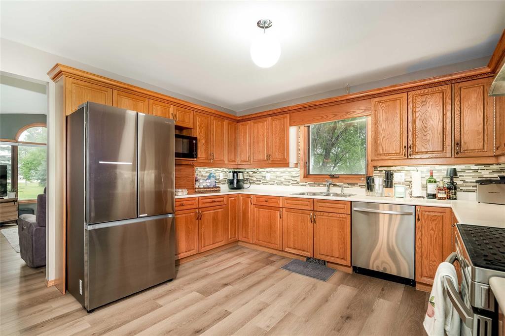 931 Main Street, Steinbach, Manitoba  R5G 1Z9 - Photo 12 - 202529283