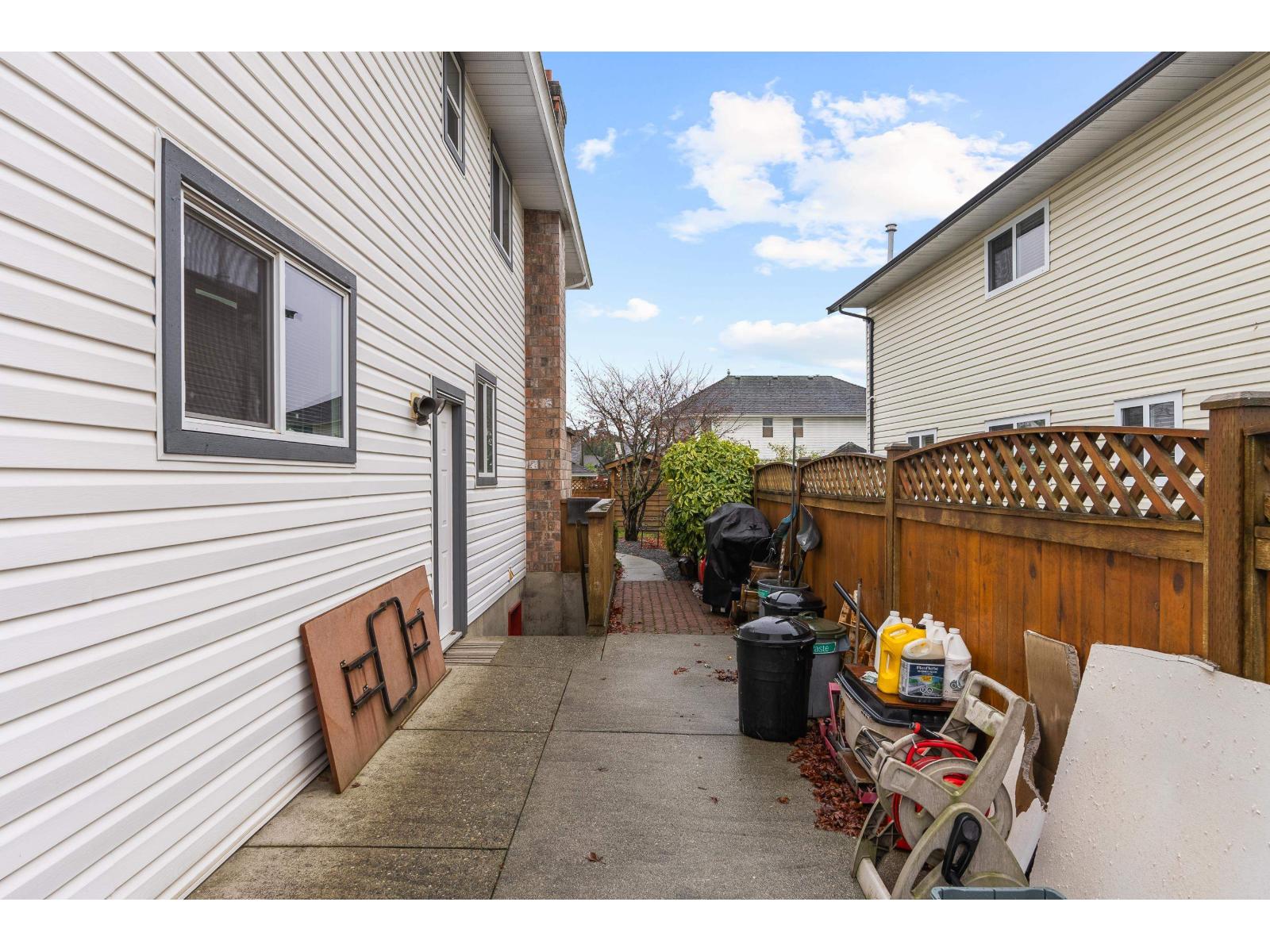 32178 Clinton Avenue, Abbotsford, British Columbia V2T 5B5 - Photo 33 - R3070853