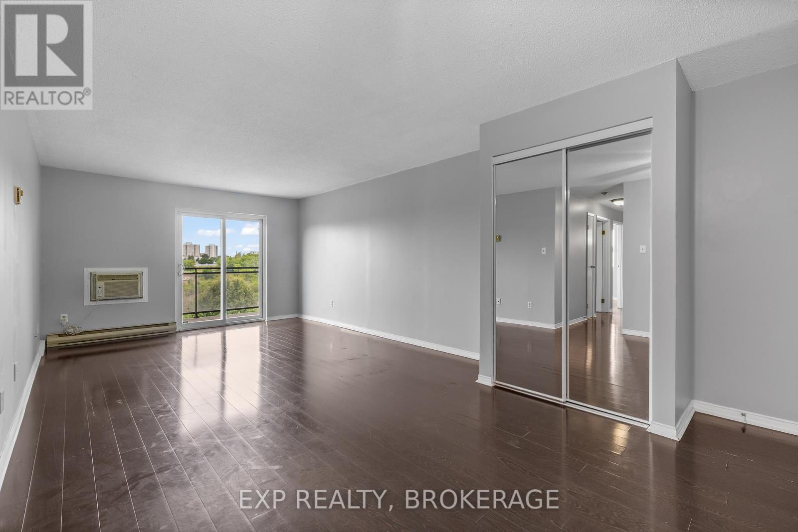 401 - 745 Davis Drive, Kingston, Ontario  K7M 8J4 - Photo 4 - X12589916