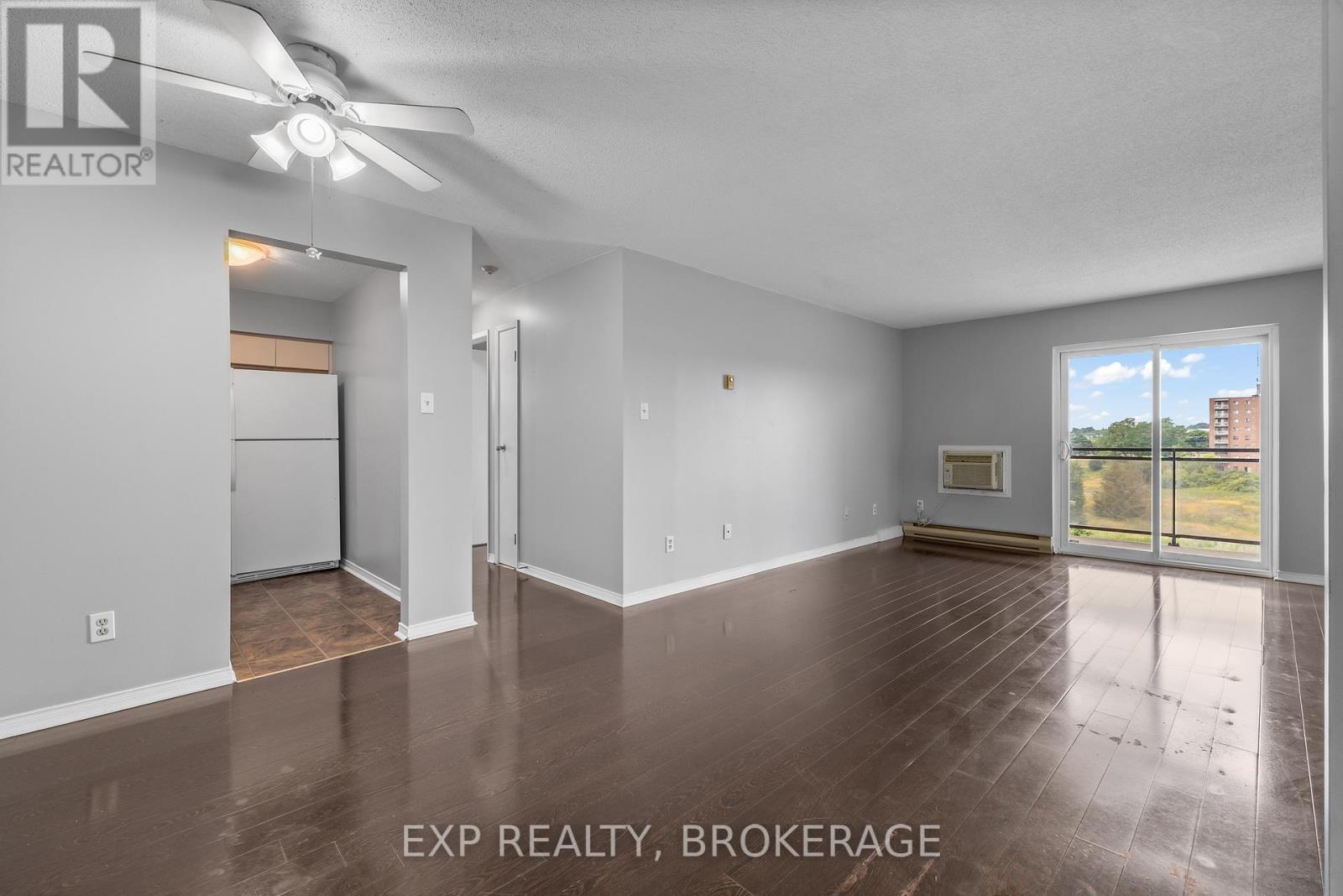 401 - 745 Davis Drive, Kingston, Ontario  K7M 8J4 - Photo 5 - X12589916