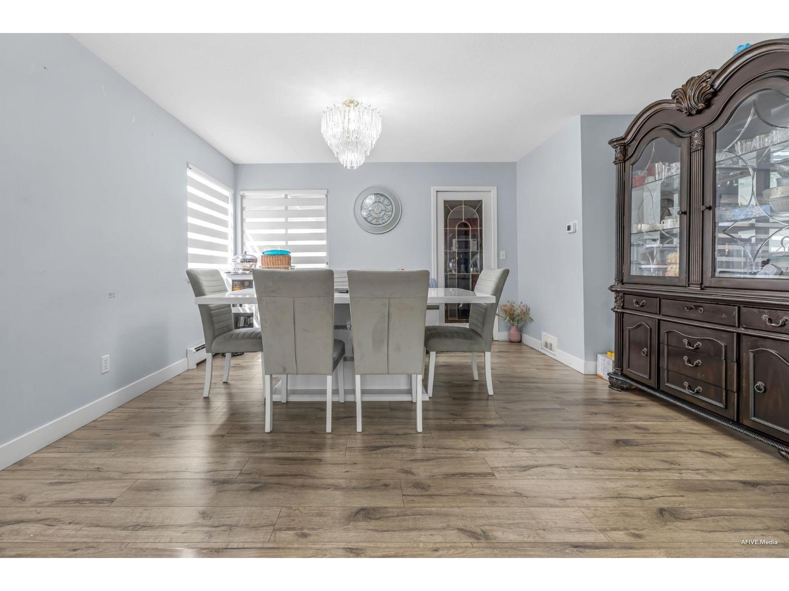 8727 142a Street, Surrey, British Columbia  V3W 4G4 - Photo 9 - R3070667