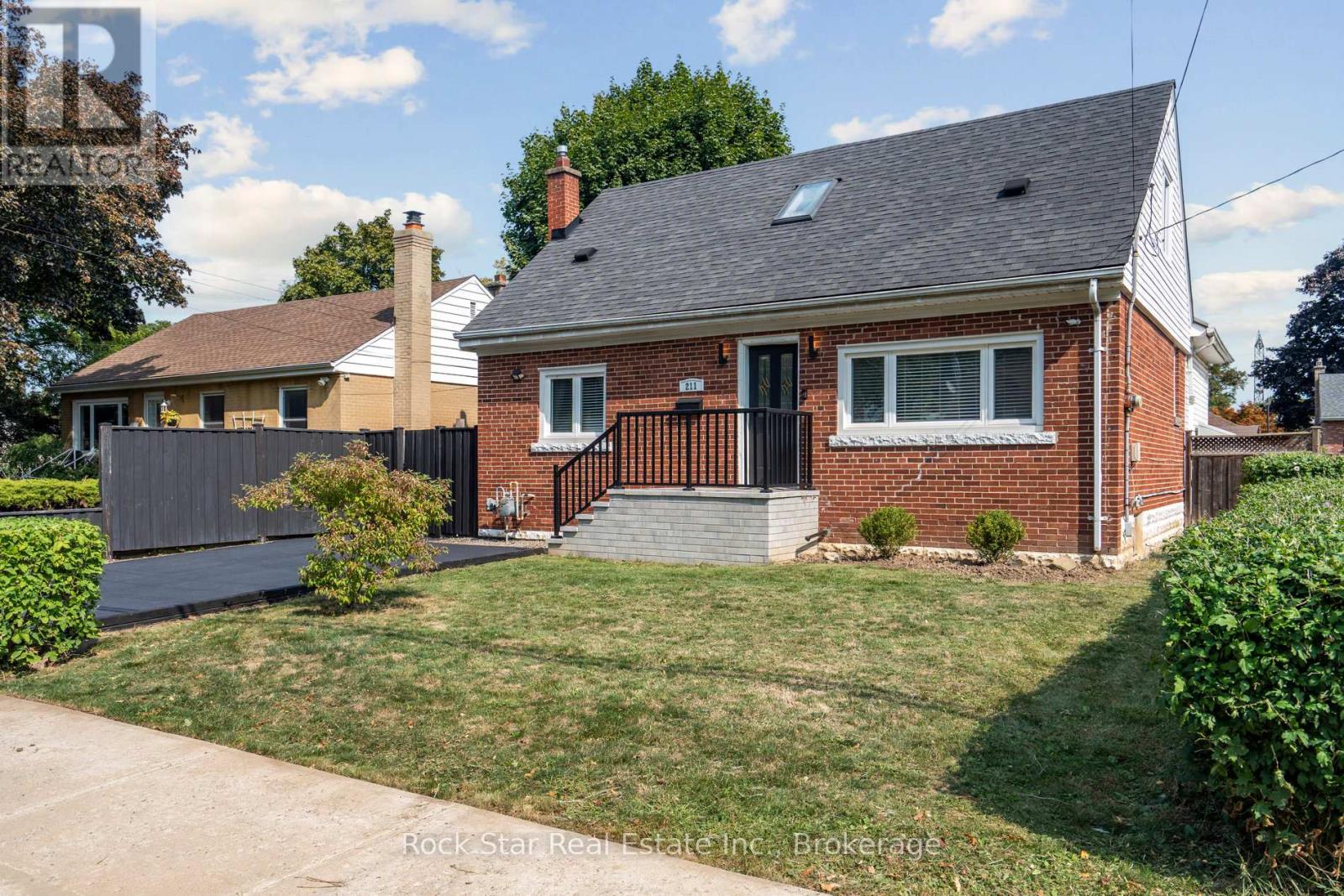 211 Rosedale Avenue, Hamilton, Ontario  L8K 4N6 - Photo 34 - X12461052