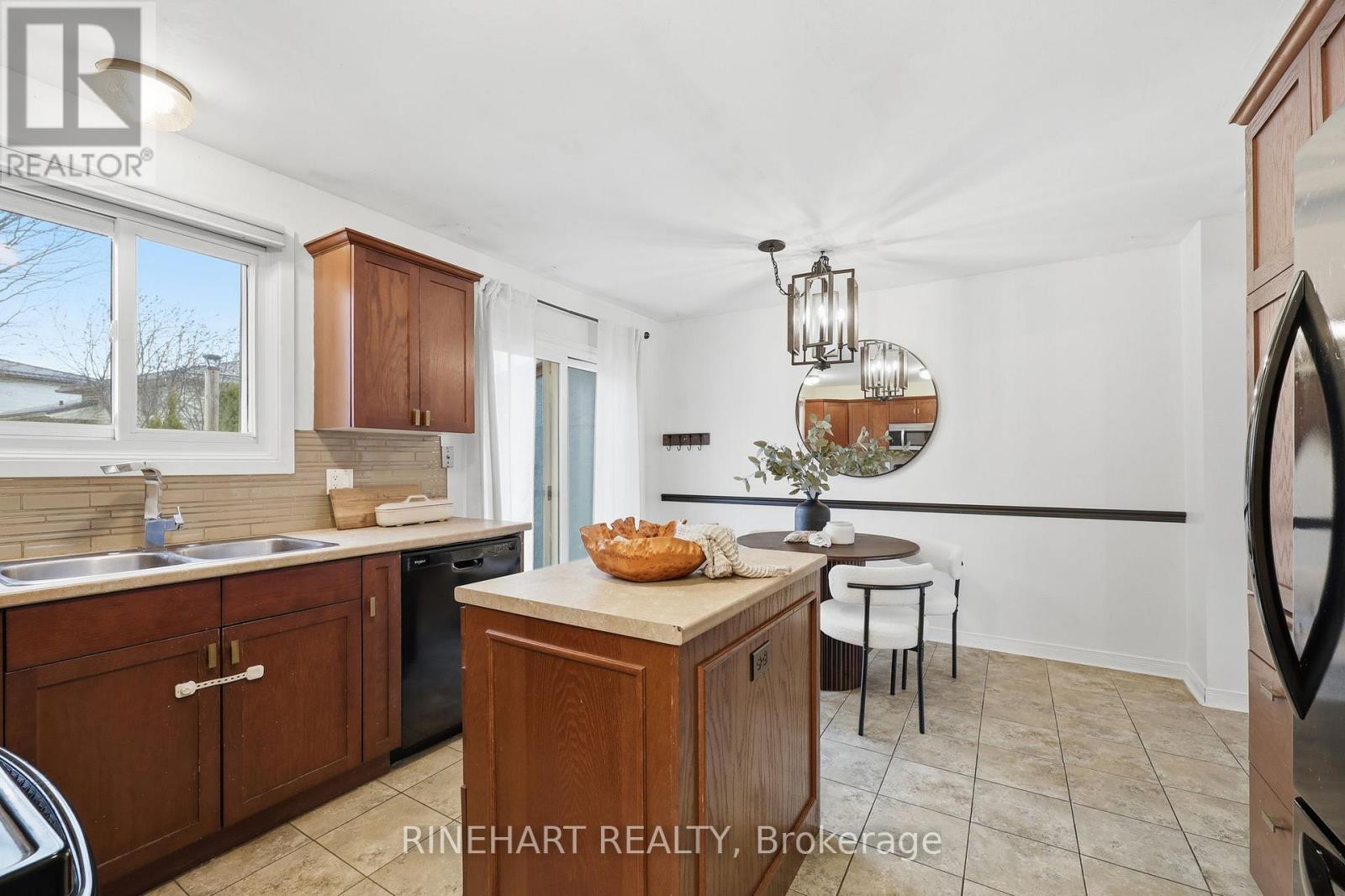 452 Stockton Street, London South, Ontario  N6C 3B7 - Photo 17 - X12589836