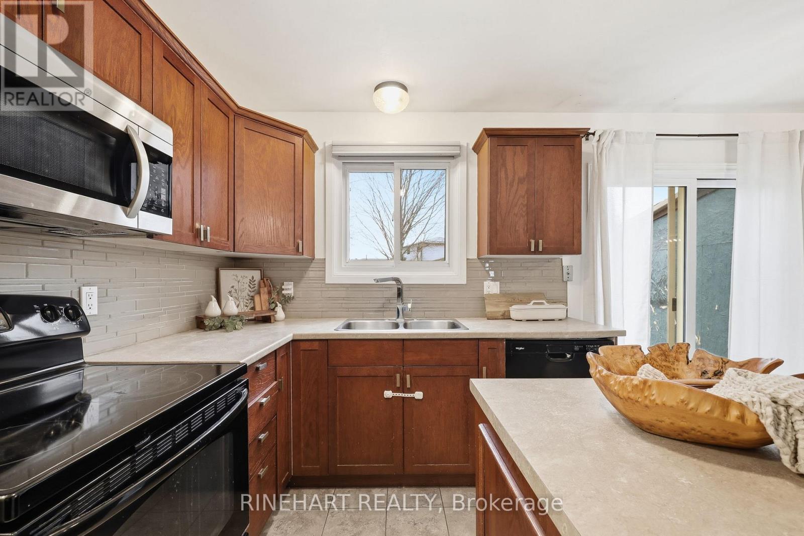 452 Stockton Street, London South, Ontario  N6C 3B7 - Photo 18 - X12589836