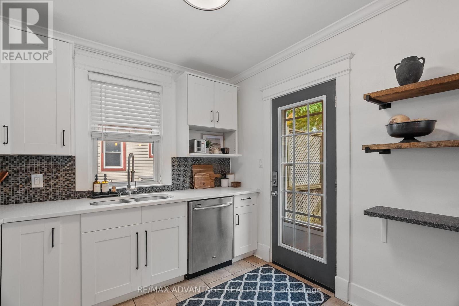 74 Emery Street E, London South, Ontario  N6C 2C8 - Photo 17 - X12590004