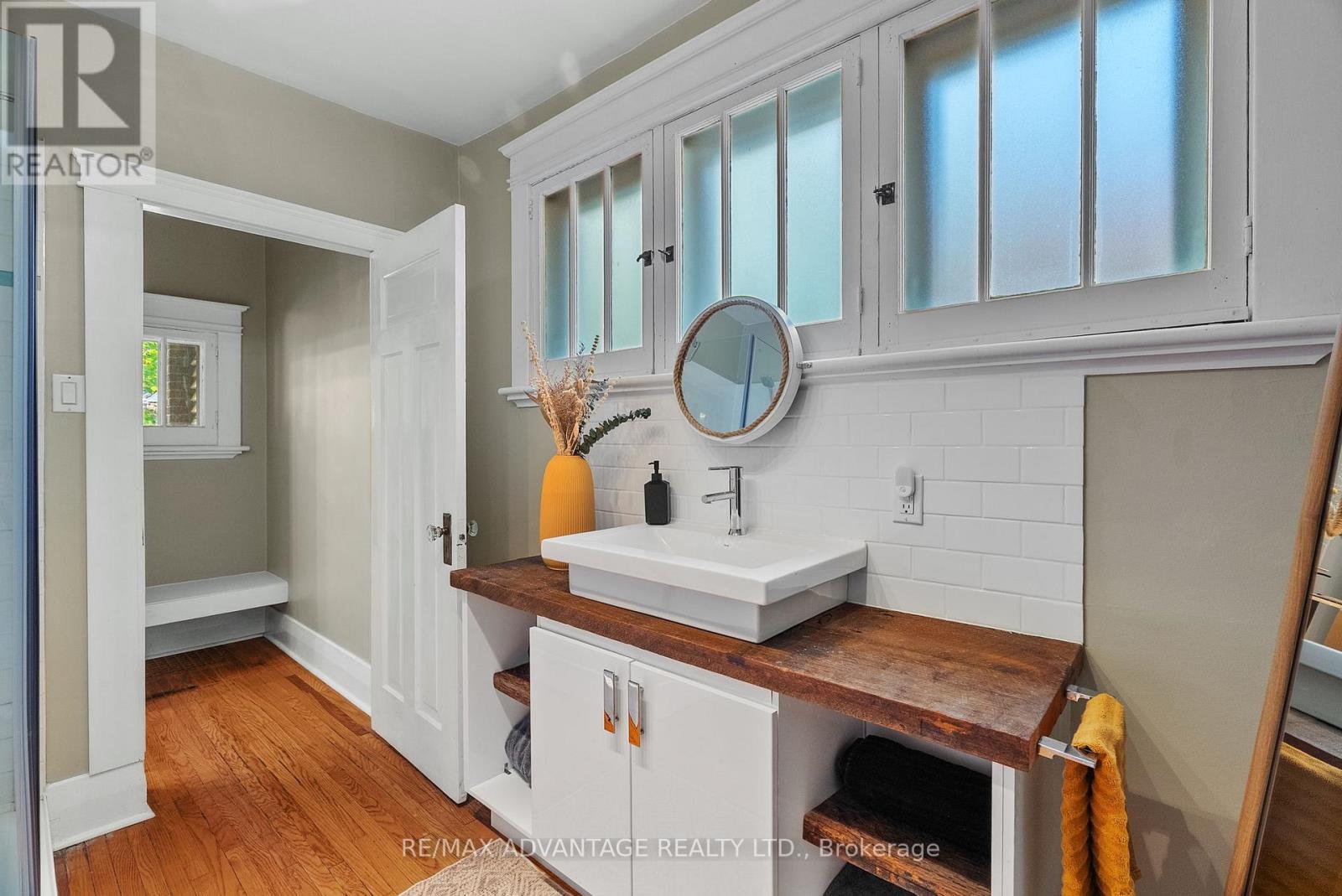 74 Emery Street E, London South, Ontario  N6C 2C8 - Photo 23 - X12590004