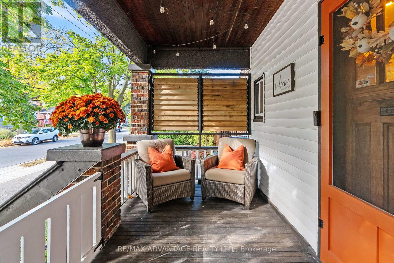 74 Emery Street E, London South, Ontario  N6C 2C8 - Photo 3 - X12590004